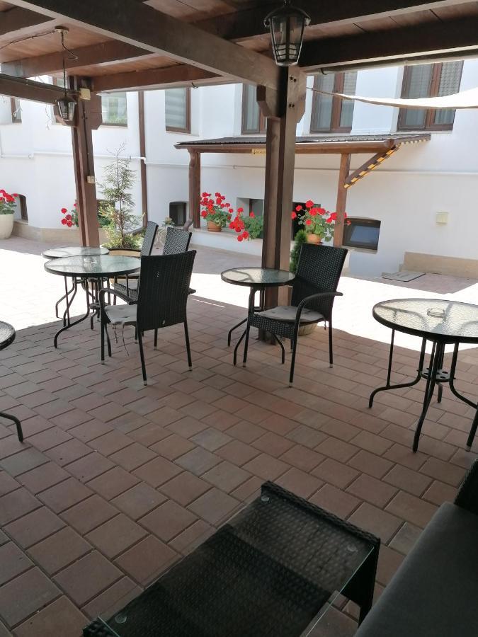 Bed and Breakfast Ana Boutique Alba Iulia Esterno foto
