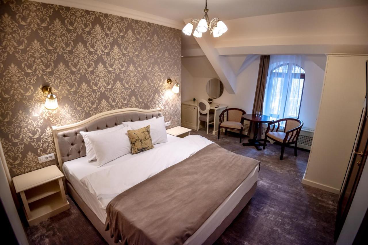 Bed and Breakfast Ana Boutique Alba Iulia Esterno foto