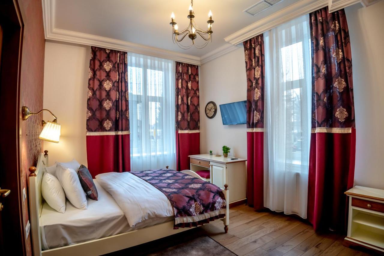Bed and Breakfast Ana Boutique Alba Iulia Esterno foto