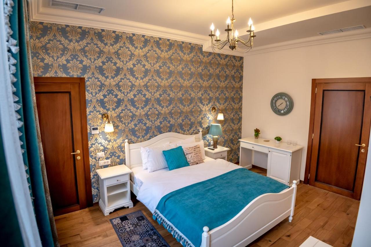 Bed and Breakfast Ana Boutique Alba Iulia Esterno foto