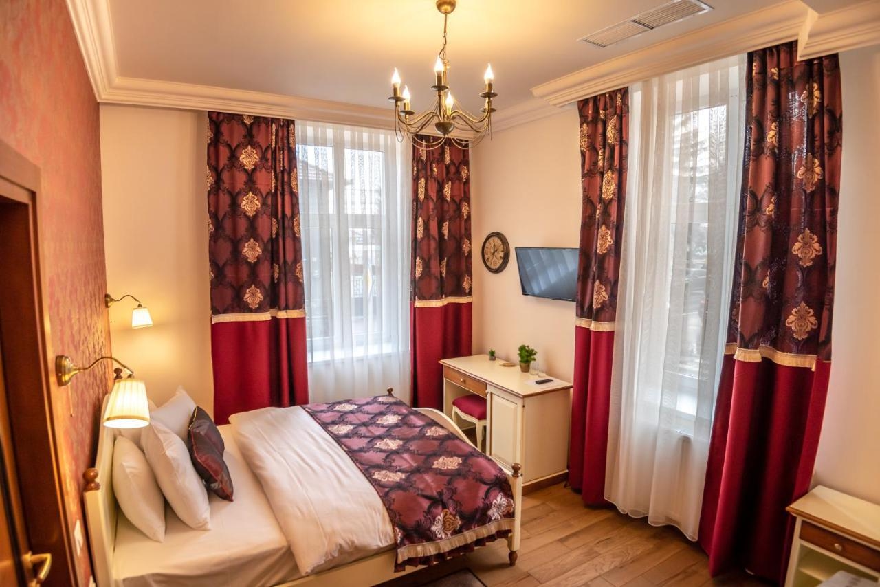 Bed and Breakfast Ana Boutique Alba Iulia Esterno foto