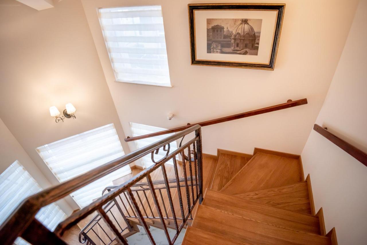 Bed and Breakfast Ana Boutique Alba Iulia Esterno foto