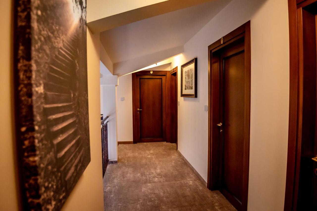 Bed and Breakfast Ana Boutique Alba Iulia Esterno foto