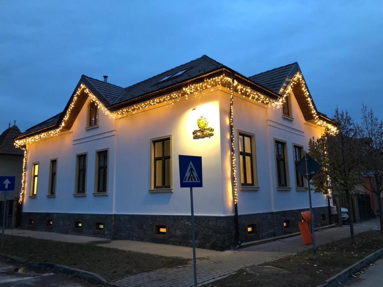 Bed and Breakfast Ana Boutique Alba Iulia Esterno foto